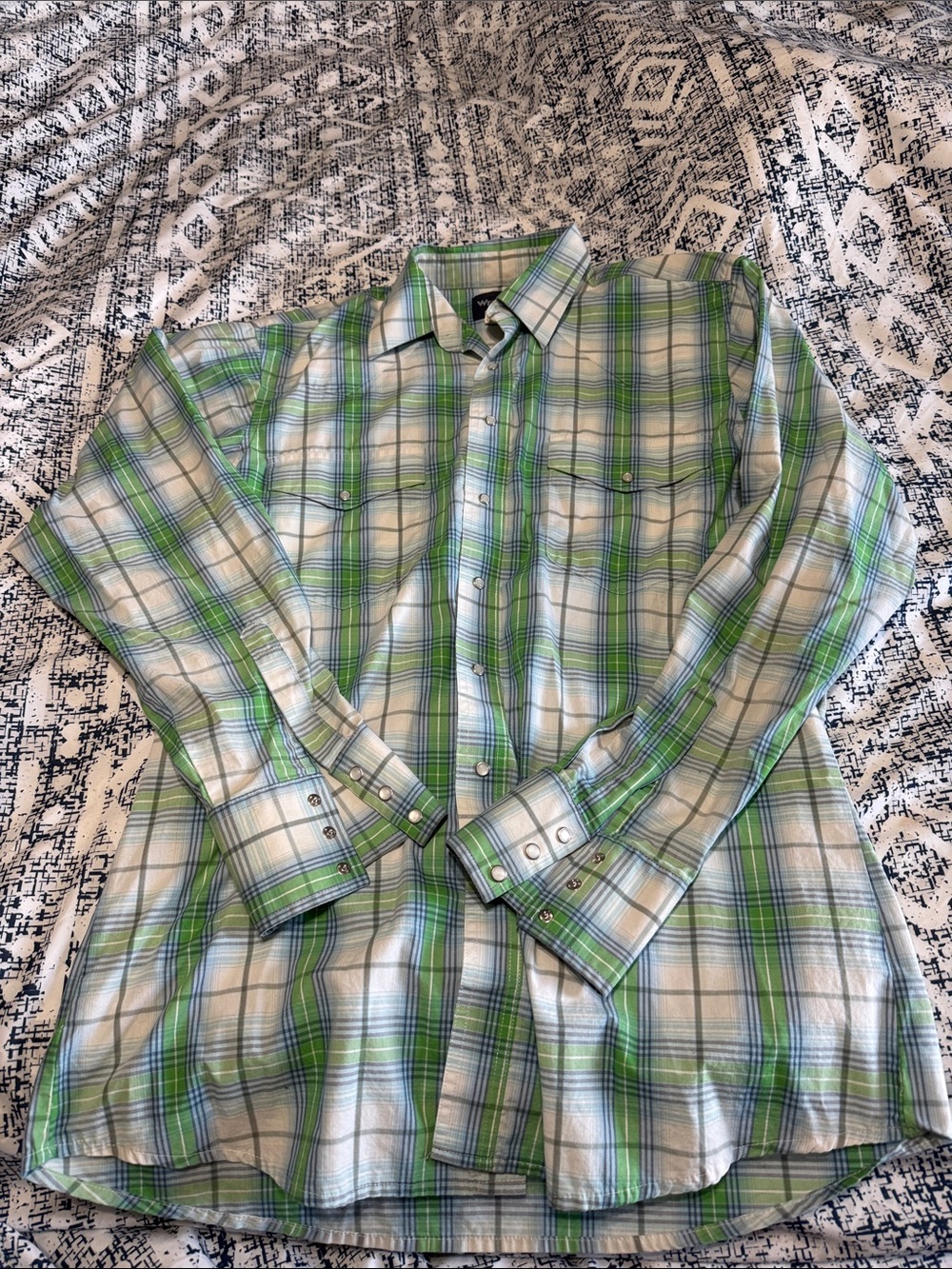 Wrangler Green and Light Blue Plaid Button-Down Shirt pearl snap